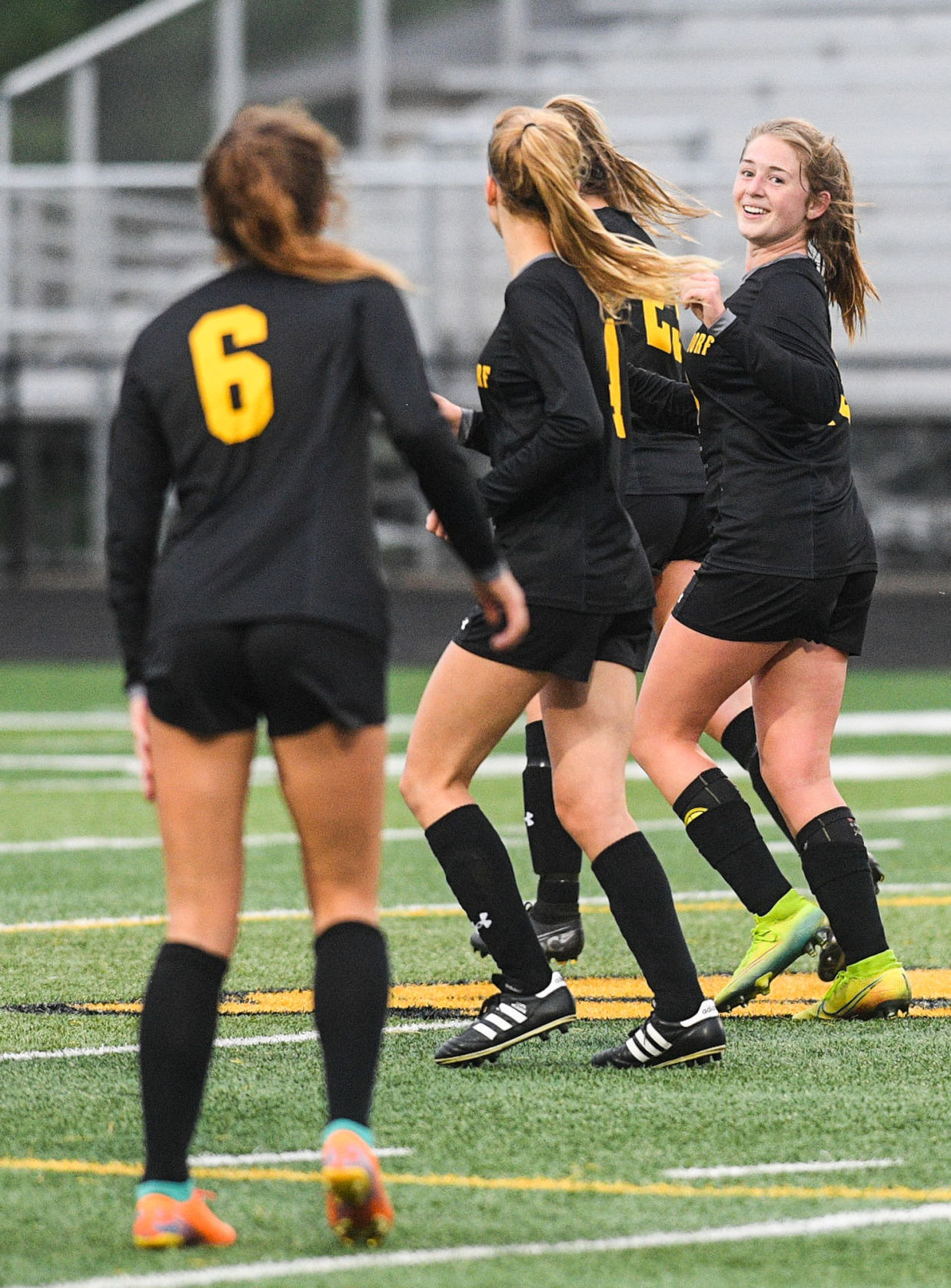 052721-qc-spt-moline-bett-soccer-025